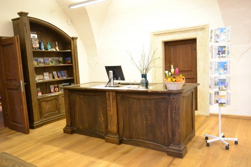 Informační centrum s expozicemi Bělá pod Bezdězem