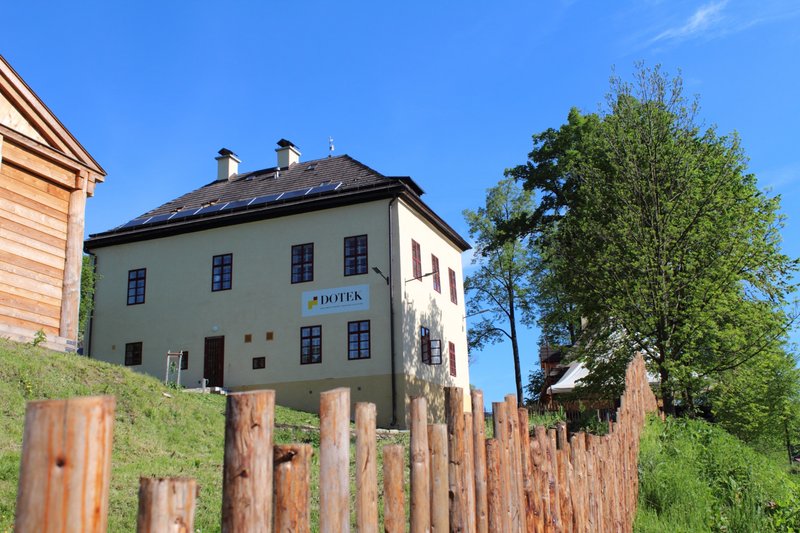 DOTEK - dům obnovy tradic, ekologie a kultury