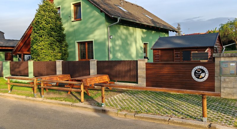 Zmrzlinový a Vinný domeček Hrádek