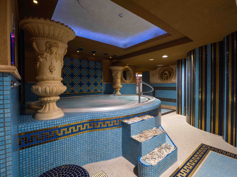 Resort Darovanský dvůr