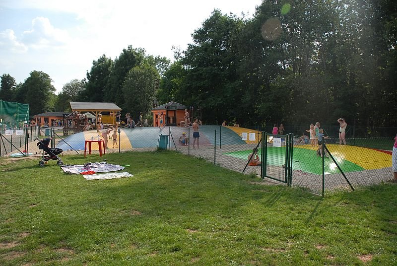 Koupaliště a kemp Pecka