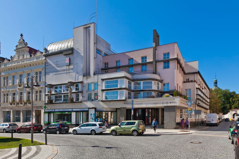 Zámek Benátky nad Jizerou a Infocentrum